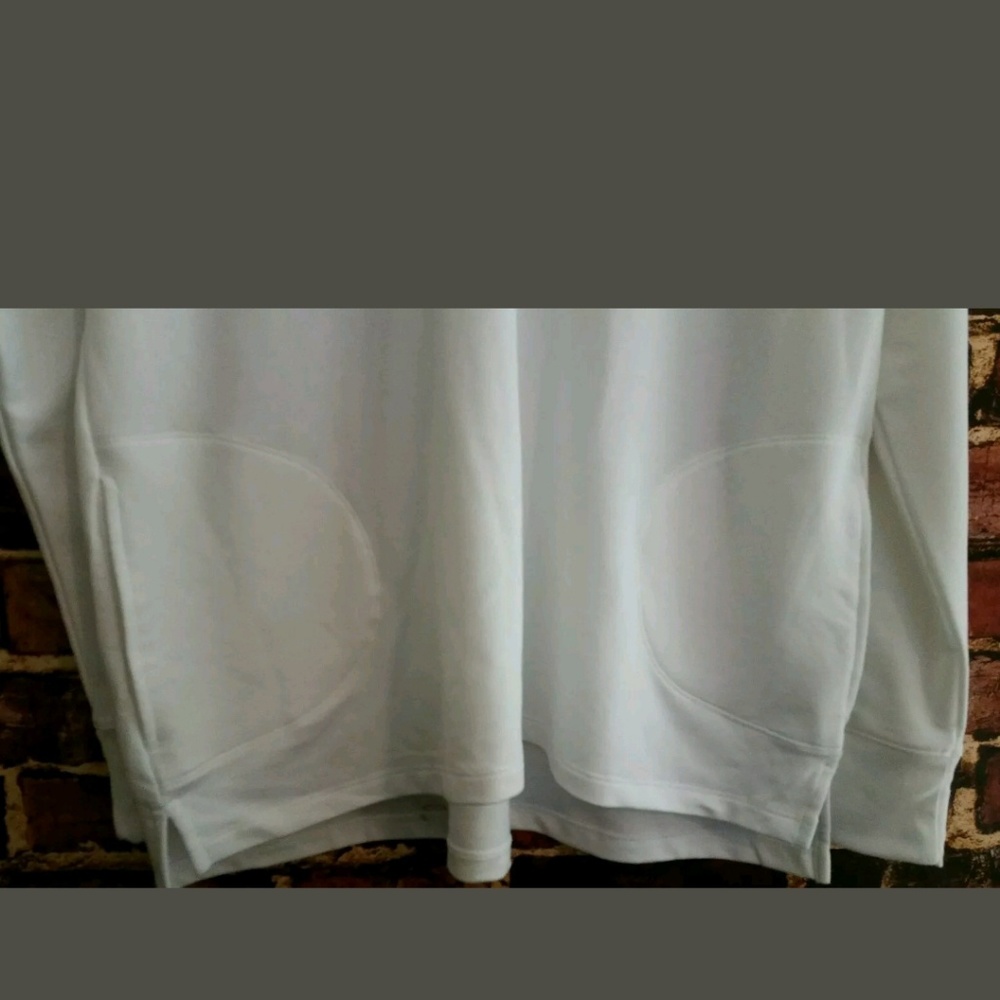 Sonoma XL White Hooded V Neck Top NWT - Picture 3 of 7